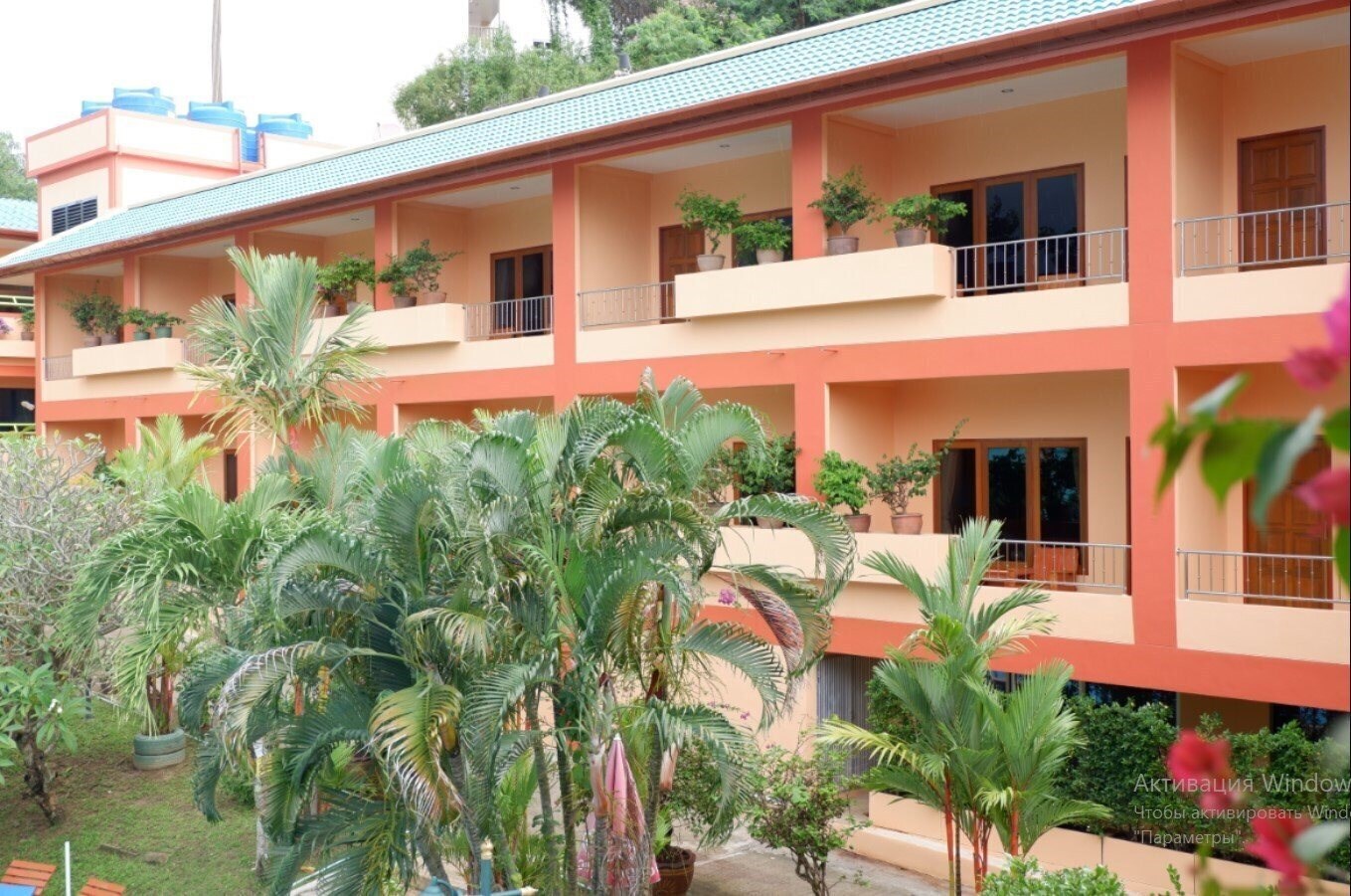 Картинка Central Karon Village 4*